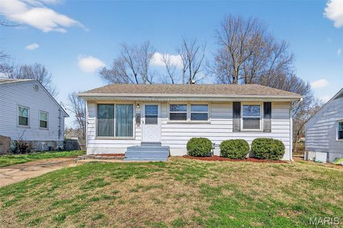 325 Lancashire Rd, Saint Louis, MO, 63137-4015 | Card Image