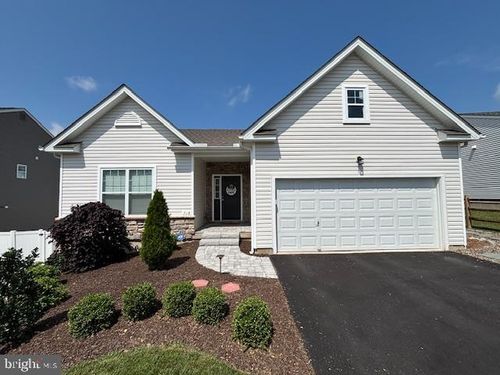 718 Quarry Rd, Drums, PA, 18222-6800 | Card Image
