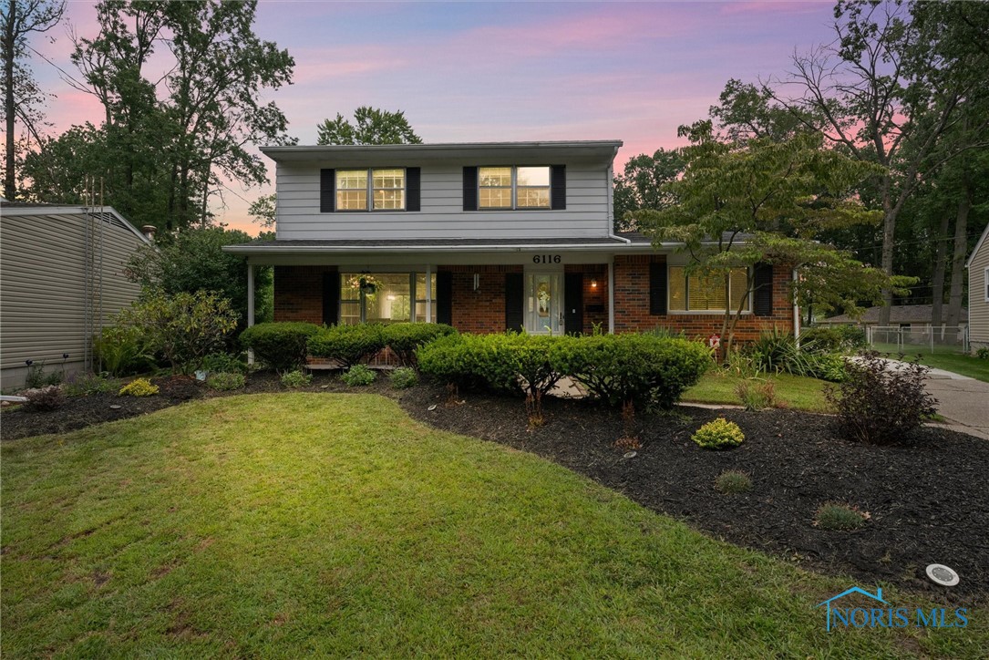 Applegate Dr, Toledo, OH 43615