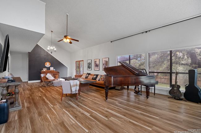 30650 Wildcat Dr, House other with 3 bedrooms, 2 bathrooms and null parking in Bulverde TX | Image 6