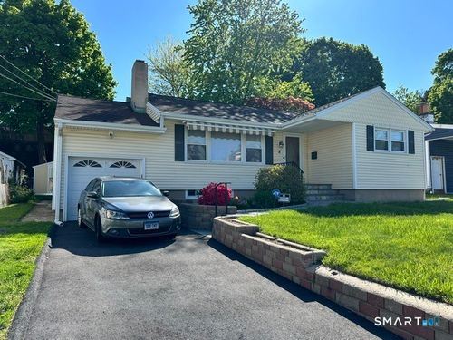 8 Lincoln Ave, Norwalk, CT, 06854-3710 | Card Image