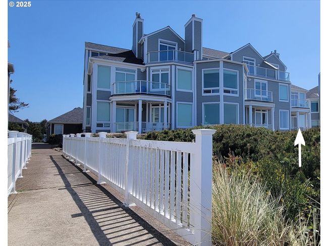 5852 Sw Cupola Dr, Condo with 2 bedrooms, 2 bathrooms and 1 parking in South Beach OR | Image 31