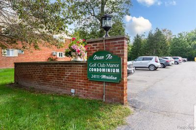 117 - 24111 Meridian Road, Condo with 2 bedrooms, 1 bathrooms and null parking in Grosse Ile Twp MI | Image 3