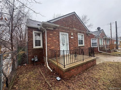 15210 Rossini Dr, Detroit, MI, 48205-2053 | Card Image