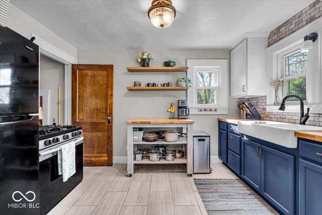 1917 W 58 Th St, House other with 3 bedrooms, 1 bathrooms and null parking in Indianapolis IN | Image 7