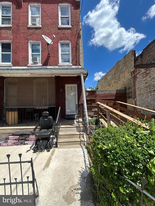 845 N Holly St, PHILADELPHIA, PA, 19104-1575 | Card Image