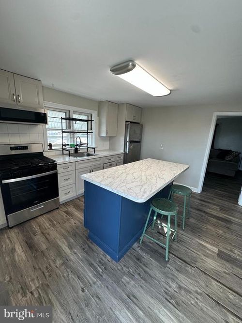 277 S 3rd St, OXFORD, PA, 19363-1727 | Card Image