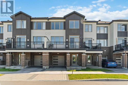 231 Squadron Cres, Ottawa, ON, K1K5A4 | Card Image