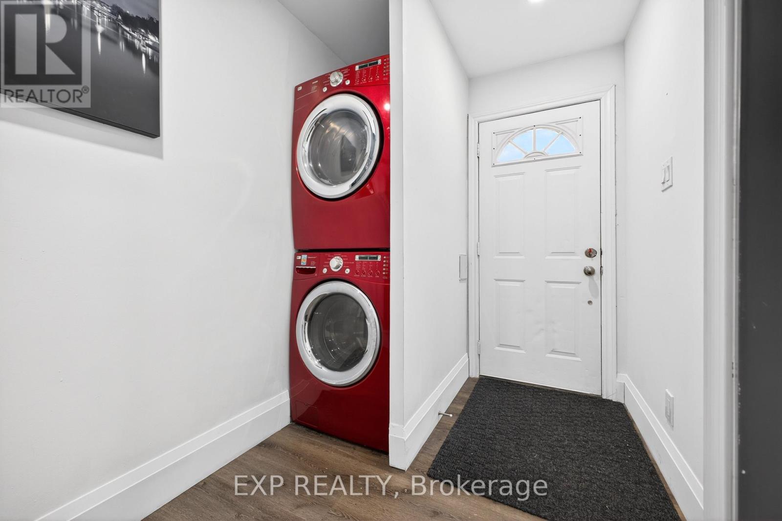 Residential in Niagara Falls (Dorchester) 4