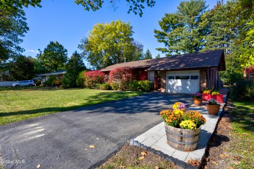 92 Homestead Ave, Albany, NY, 12203-1908 | Card Image