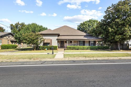 302 W Main St, Honey Grove, TX, 75446-1433 | Card Image