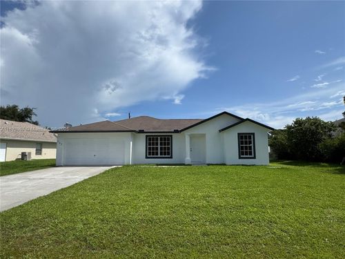 737 Se Brookedge Ave, Port St Lucie, FL, 34983-3917 | Card Image