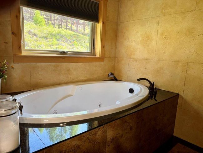 337 Pyramid Loop, House other with 3 bedrooms, 3 bathrooms and null parking in Seeley Lake MT | Image 14