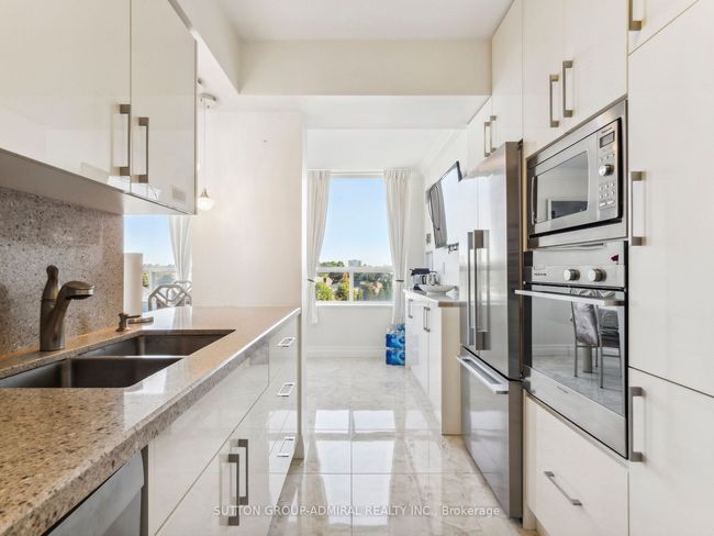 604 - 7 Townsgate Dr, Condo with 2 bedrooms, 2 bathrooms and 2 parking in Vaughan ON | Image 15