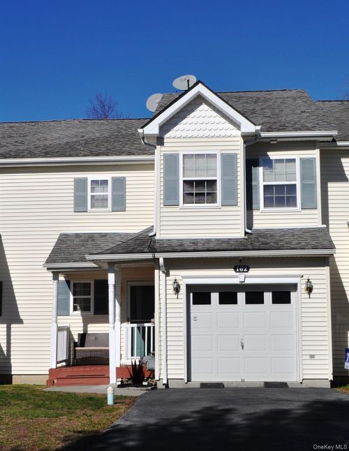 162 Pinebrook Dr, Hyde Park, NY, 12538-1835 | Card Image