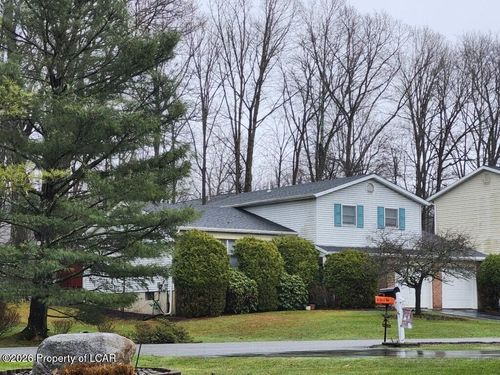 40 Farmhouse Rd, Mountain Top, PA, 18707-1723 | Card Image