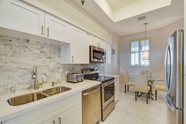 APT-614 - 11370 Twelve Oaks Way, Condo with 2 bedrooms, 2 bathrooms and null parking in North Palm Beach FL | Image 7