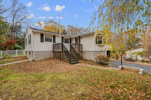 25 Marion Dr, East Lyme, CT, 06333-1524 | Card Image