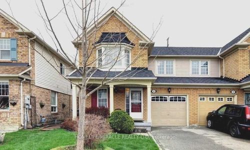 64 Sweetwood Cir, Brampton, ON, L7A2X7 | Card Image