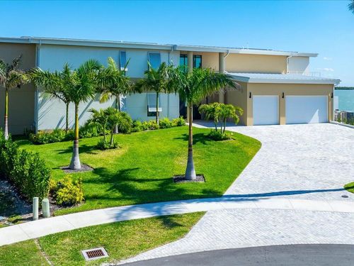 1798 Wavecrest Ct, MARCO ISLAND, FL, 34145-3840 | Card Image