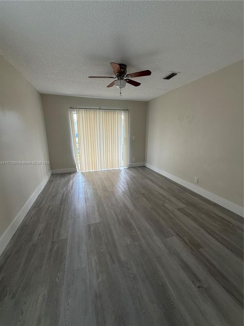 20a-9961 Three Lakes Cir, Boca Raton, FL, 33428-6207 | Card Image