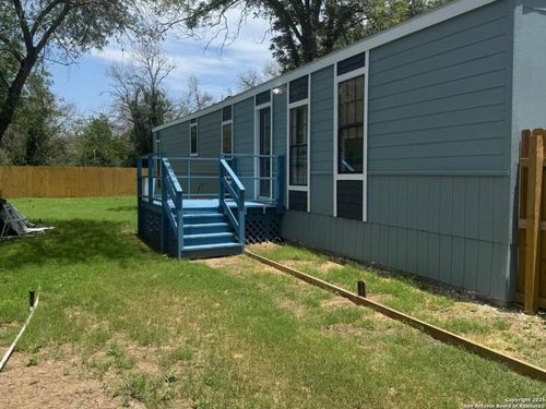1510 12th St, Hondo, TX, 78861-1147 | Card Image