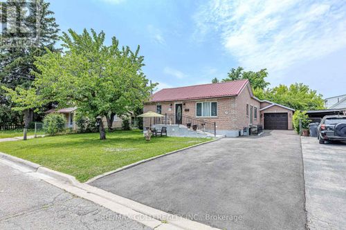39 Harrow Street, Mississauga (Malton), ON, L4T1J6 | Card Image