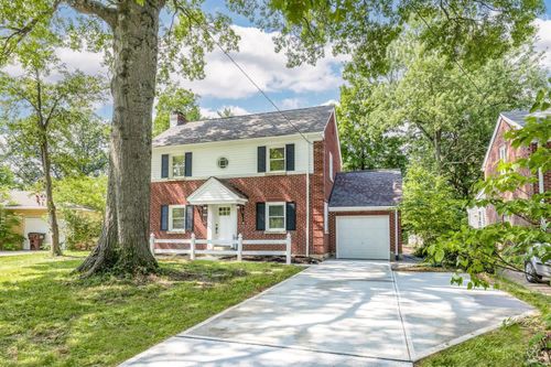 1562 Oak Knoll Dr, N College Hl, OH, 45224-1062 | Card Image