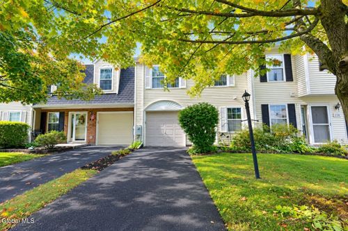 102 Bridgewood Ln, Watervliet, NY, 12189-3451 | Card Image