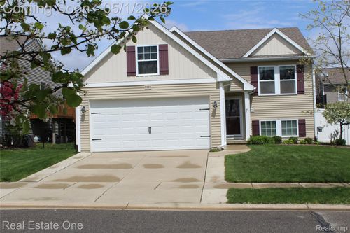 8662 Pinnebog River Dr, Fowlerville, MI, 48836-8629 | Card Image