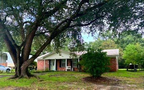 204 Pawnee Cir, Saraland, AL, 36571-9212 | Card Image