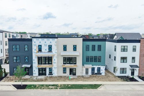 4236 Parkview Dr, Blue Ash, OH, 45242-5595 | Card Image