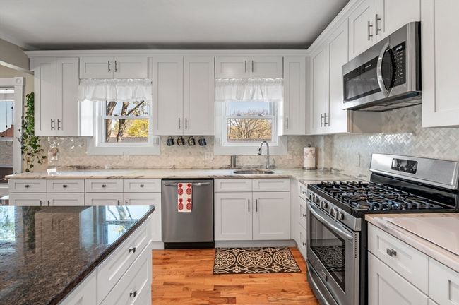 2 - 12 Rice St, Condo with 3 bedrooms, 3 bathrooms and 2 parking in Salem MA | Image 9