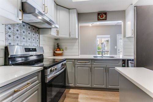 903-8600 Coppertowne Ln, Dallas, TX, 75243-8047 | Card Image