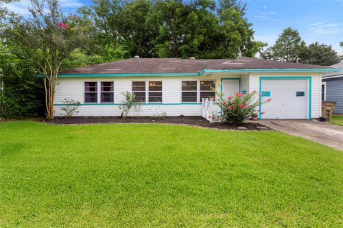 4010 Victoria Ave, Dickinson, TX, 77539-5230 | Card Image