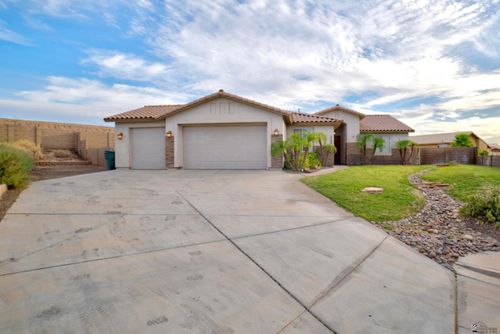 2792 S Aurora Ave, Yuma, AZ, 85365-1165 | Card Image