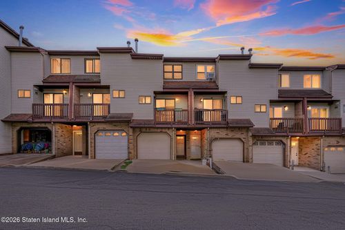 24 Eric Ln, Staten Island, NY, 10308-1564 | Card Image