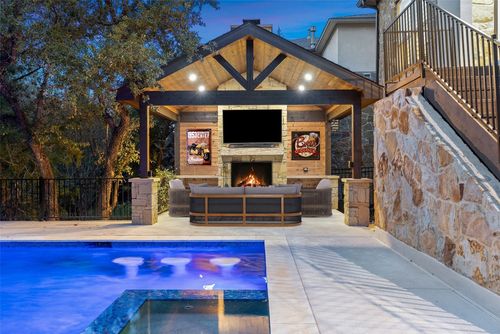 302 Duffy Ln, Austin, TX, 78738-1127 | Card Image