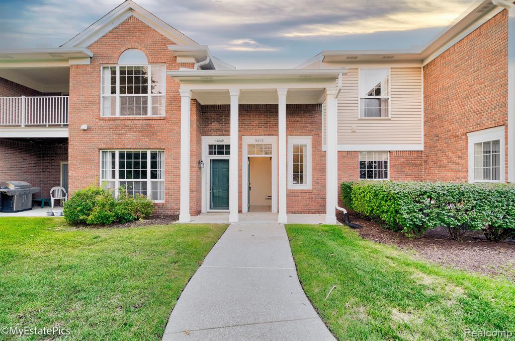 Carriage Way, Northville, MI 48168 #1