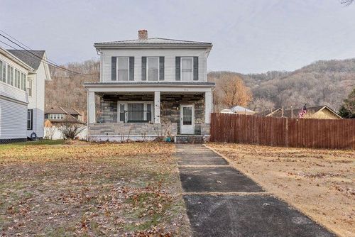  Ridge Ave, New Cumberland, WV, 26047-9653 | Card Image