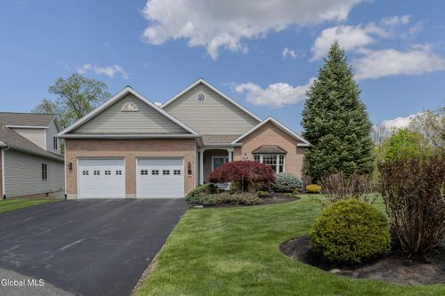 24 Brinker Way, Albany, NY, 12211-2631 | Card Image