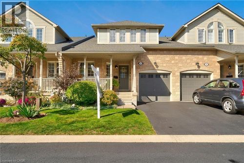 16-223 Rebecca St, Oakville, ON, L6K3Y2 | Card Image