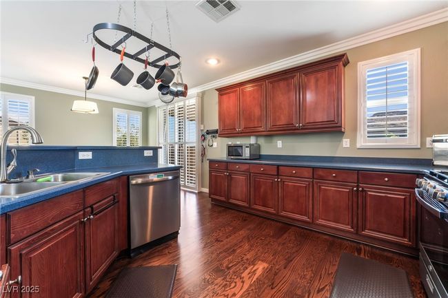 10131 Hollis Mountain Ave, House other with 3 bedrooms, 3 bathrooms and null parking in Las Vegas NV | Image 11