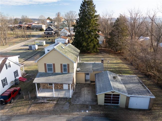 7 Plum St, House other with 3 bedrooms, 2 bathrooms and null parking in Masontown PA | Image 4