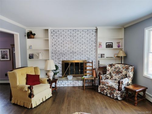 107 Oscawana Lake Rd, Putnam Valley, NY, 10579-3006 | Card Image