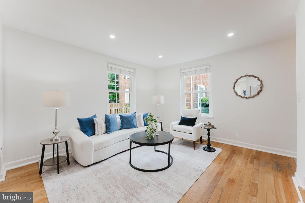 Residential in ARLINGTON 5