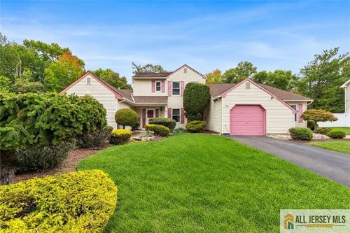 92 Woodbury Rd, Edison, NJ, 08820-2959 | Card Image