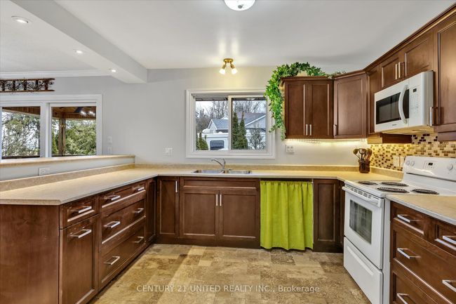 686 Corrigan Cres, House other with 4 bedrooms, 2 bathrooms and 4 parking in Peterborough ON | Image 8