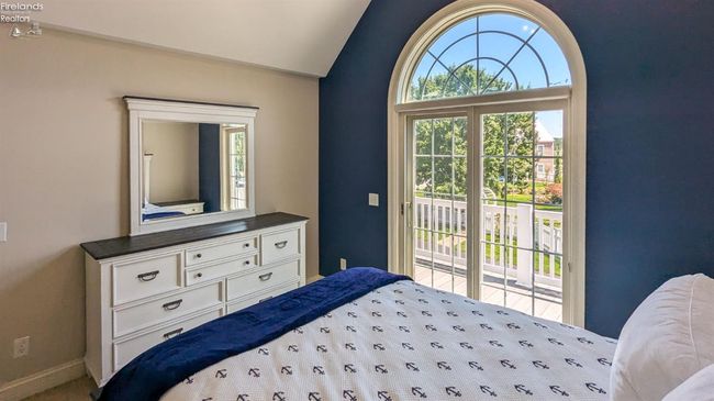 8051 E Lake Blvd, Condo with 4 bedrooms, 4 bathrooms and 2 parking in Marblehead OH | Image 27