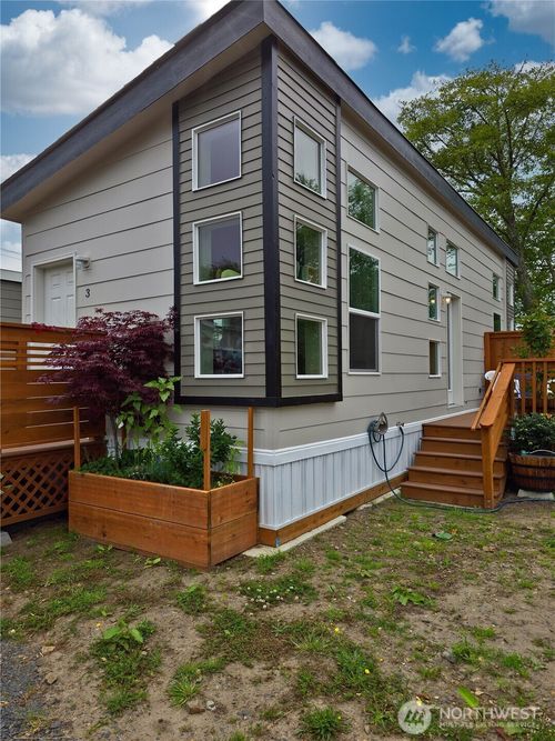 2-1303 30th St, Seaview, WA, 98644-2005 | Card Image